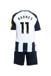 Newcastle United Harvey Barnes #11 Babyklær Hjemme Fotballdrakt til barn 2024-25 Korte ermer (+ Korte bukser)